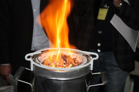 Lợi ích và bất lợi của bếp viên gỗ